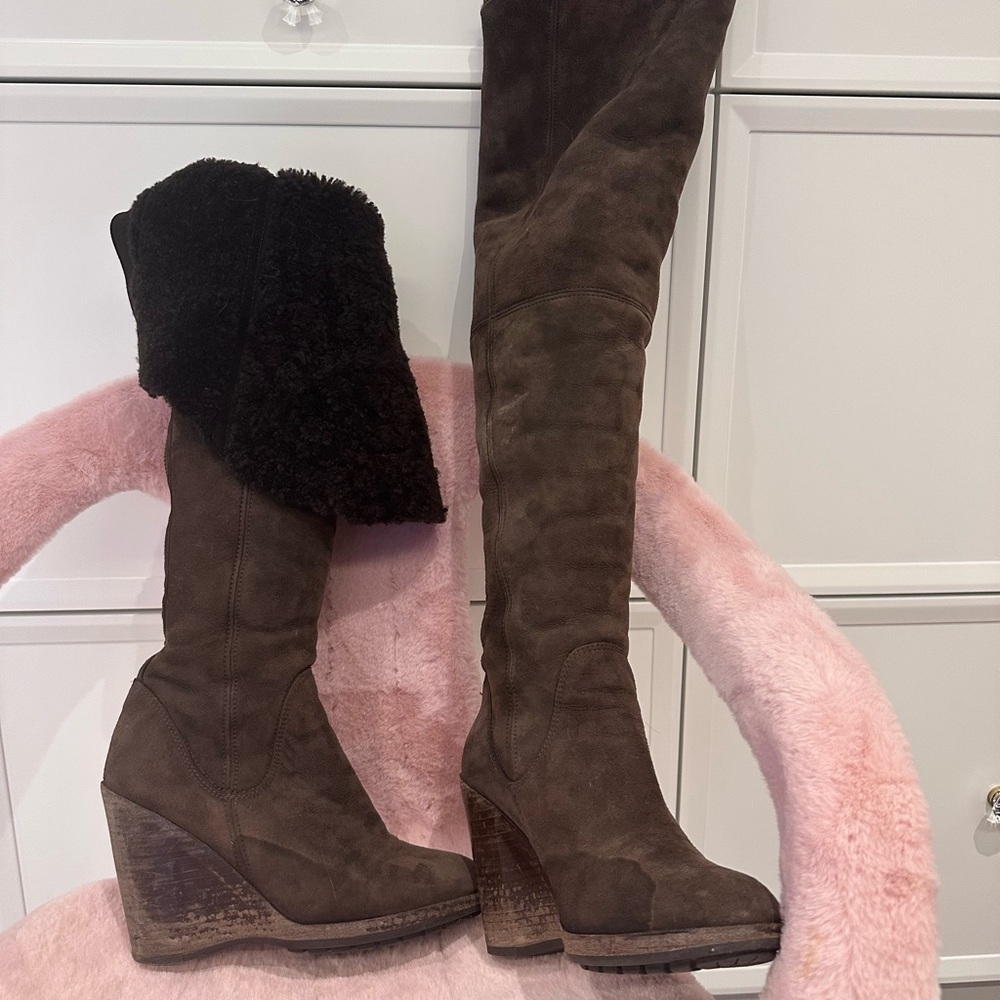 ⭐️ Ugg Brown Suede Wedge Knee-High Boots ⭐️